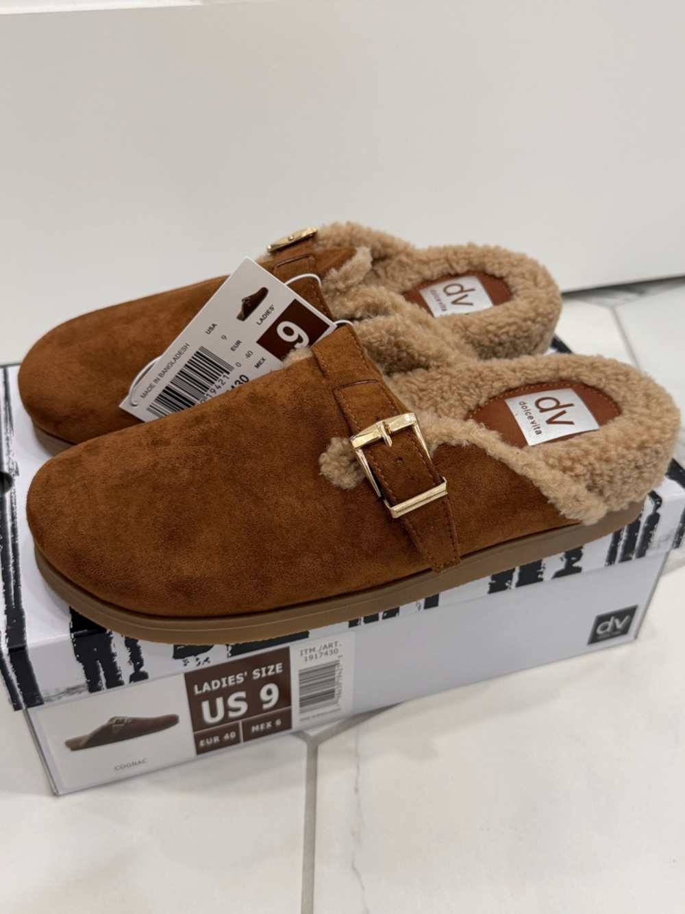 DV by Dolce Vita Women’s Suede Clogs Shearling Lined Sherpa NWT Size 9